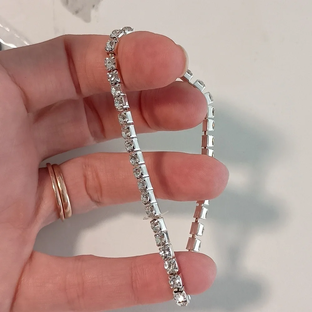 Silver Tone Choker– Moissanite Style Stones – Sparkly Fashion Jewelry